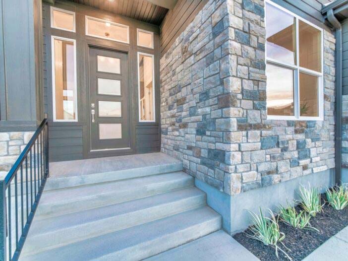 Stone Brick Siding 702x526 1